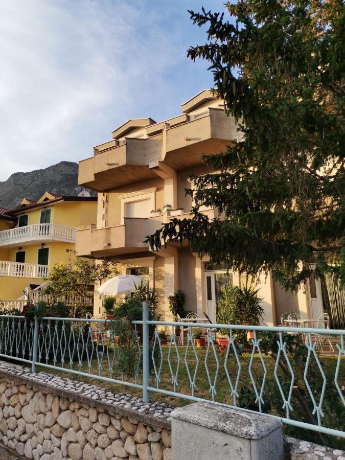 Apartments Sretna Градац Экстерьер фото